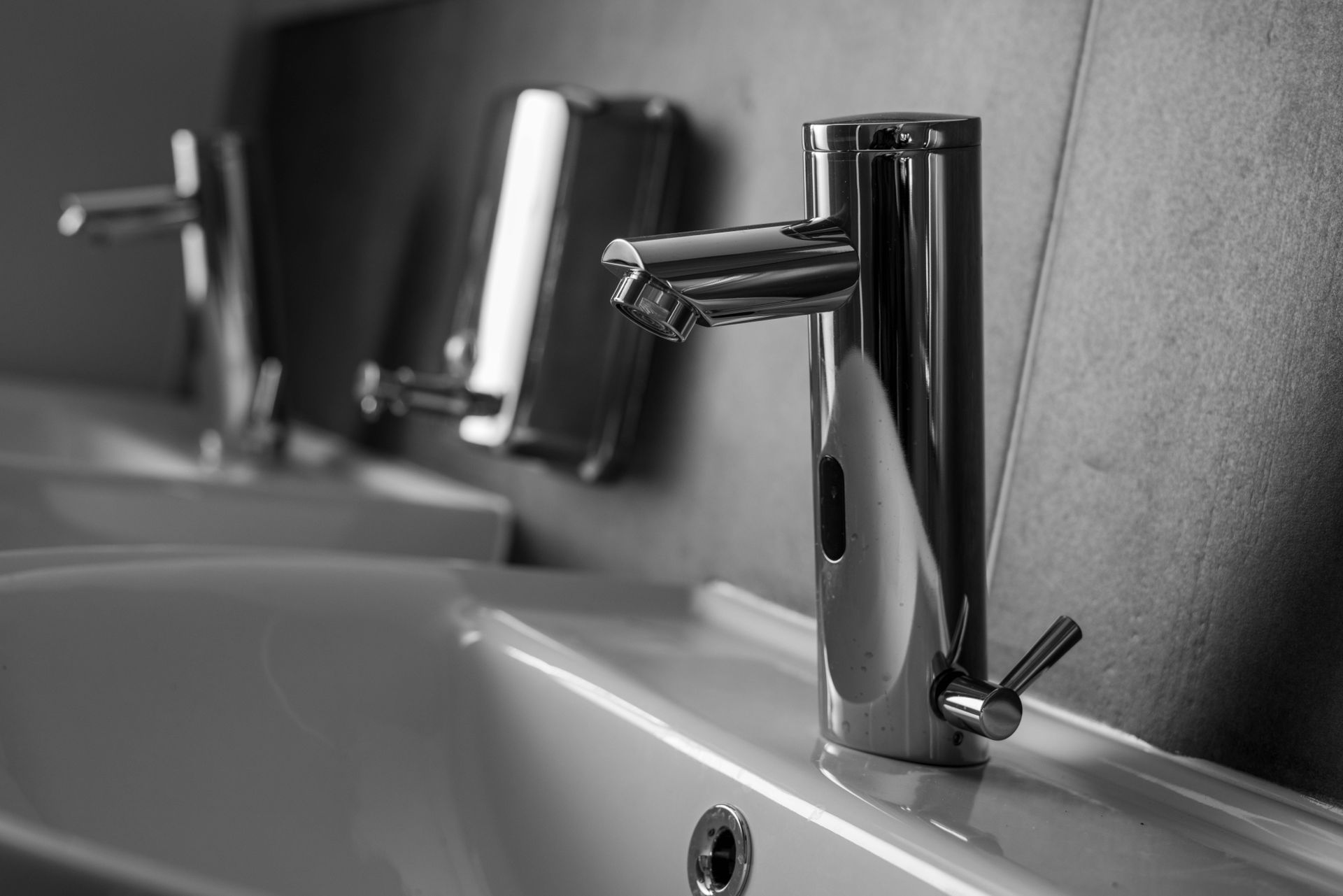 Toilet Repair & Replacement in Van Nuys